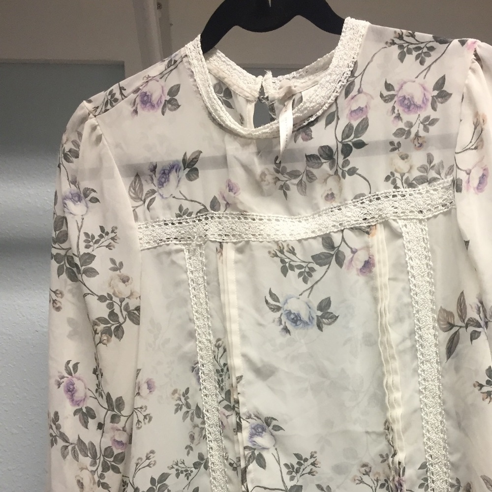 Lauren Conrad blouse
