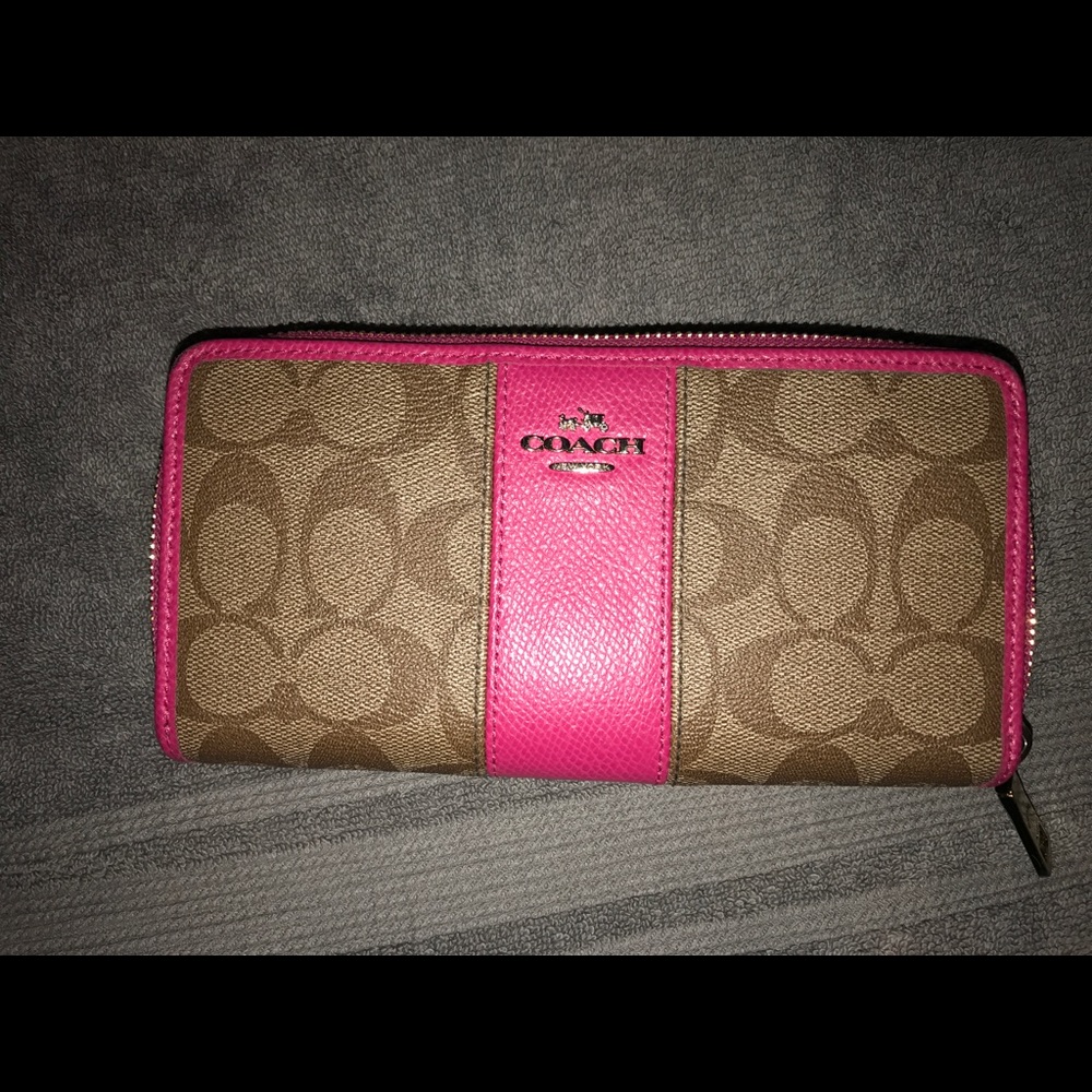 Coach Wallet 💥Flash Sale💥 firm