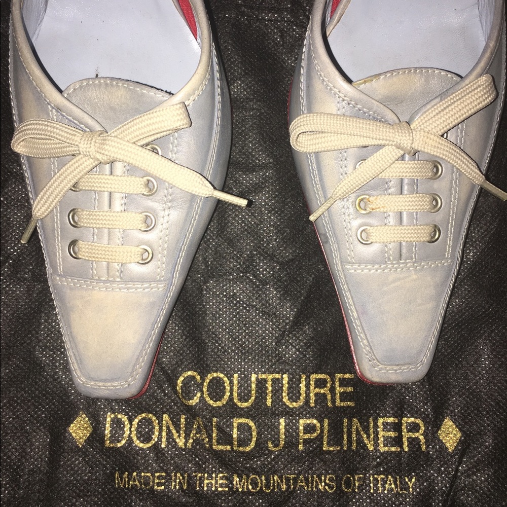Donald J . Pliner Women's Mules
