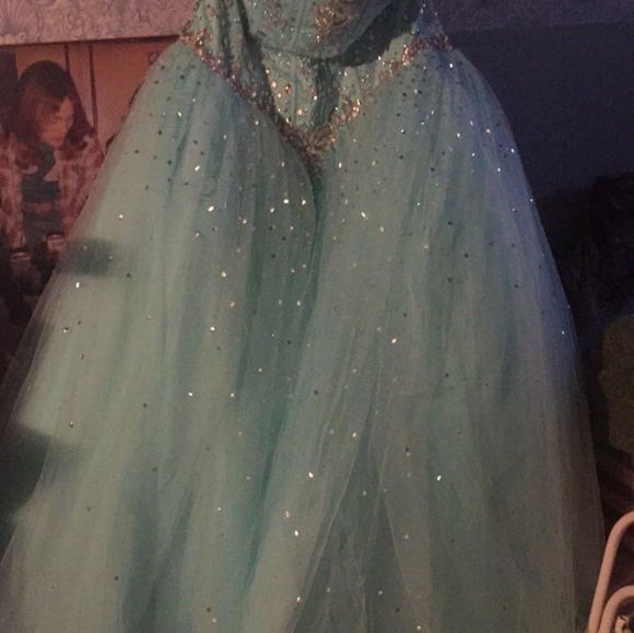 Sweet 16 Dress - Picture 2 of 3