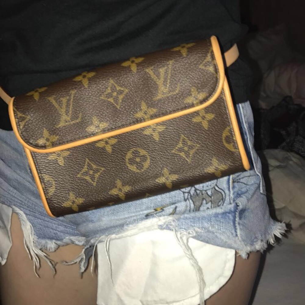 Authentic Louis Vuitton fanny pack
