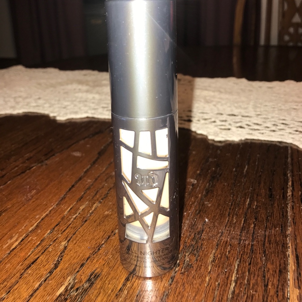 Urban Decay All Nighter waterproof foundation