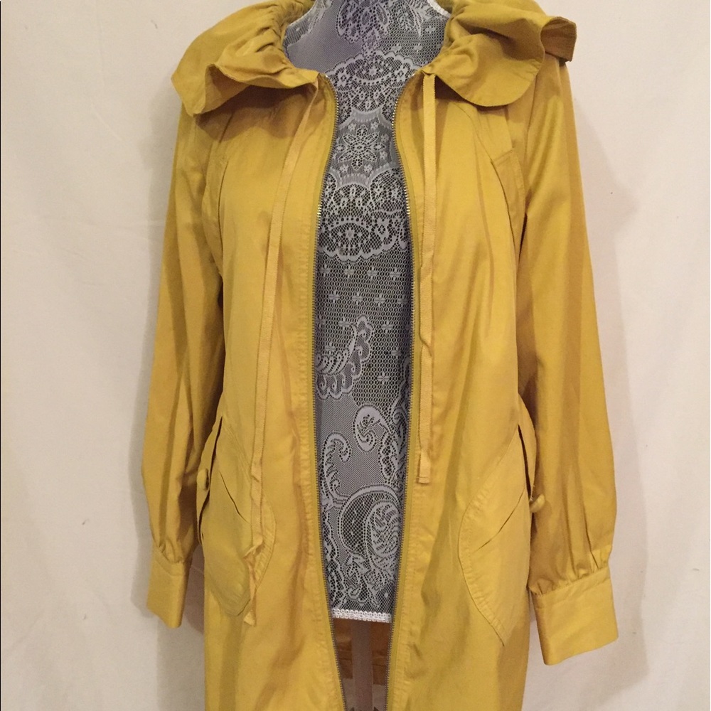 ✨ Vertigo Paris Yellow Trench Coat✨
