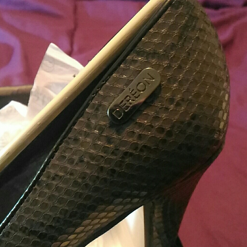 Pumps - Picture 3 of 3