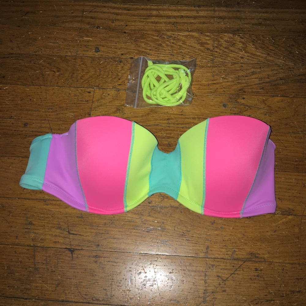 Victoria's Secret bikini top.