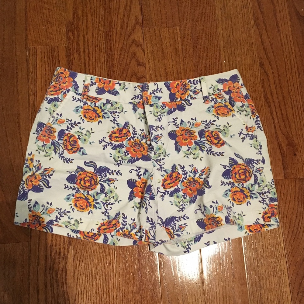 Floral chino shorts