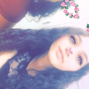 Meet your Posher, Annette