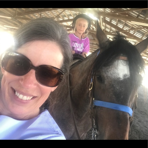 Meet your Posher, Peggy - Picture 4 of 4