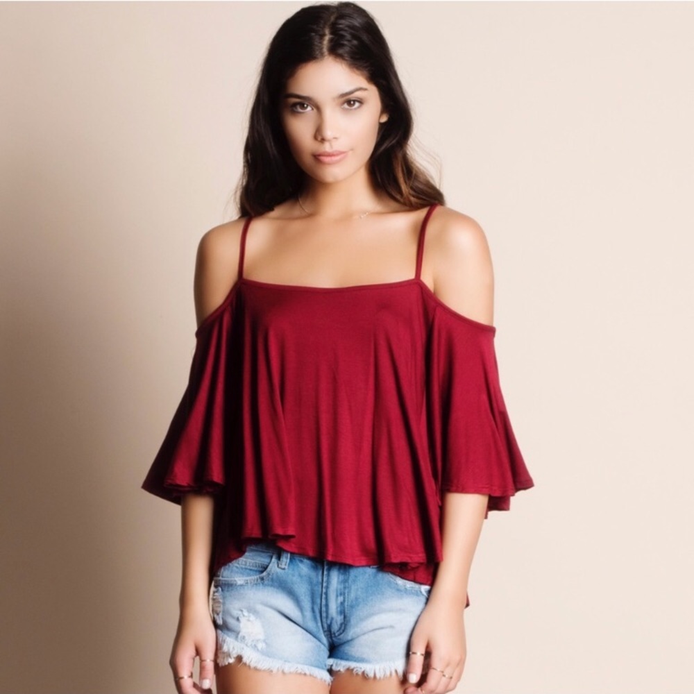 Last 2! 🌟Cold-shoulder Strappy Top - Picture 2 of 3