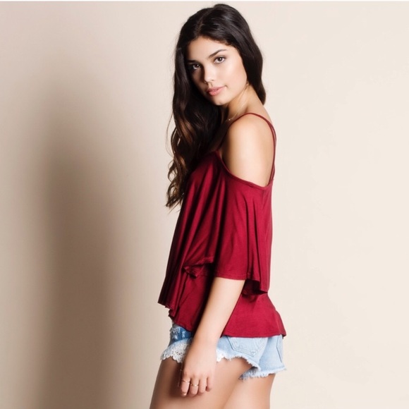 Last 2! 🌟Cold-shoulder Strappy Top - Picture 3 of 3