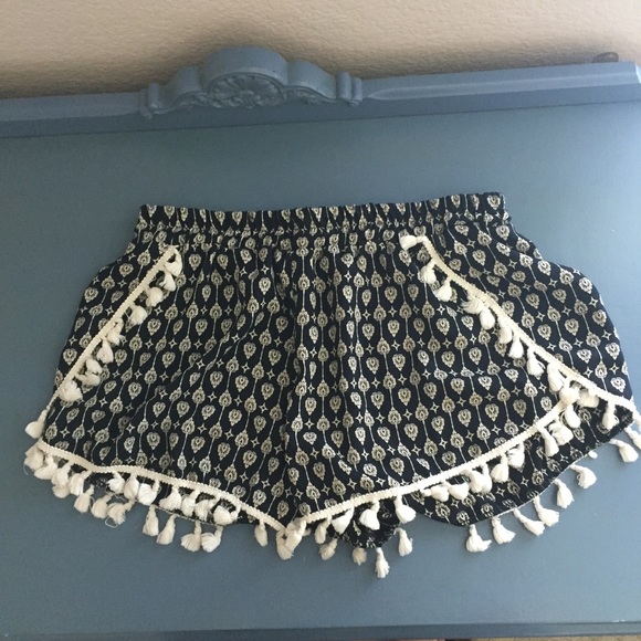 a'gaci Pants - Tassel Shorts