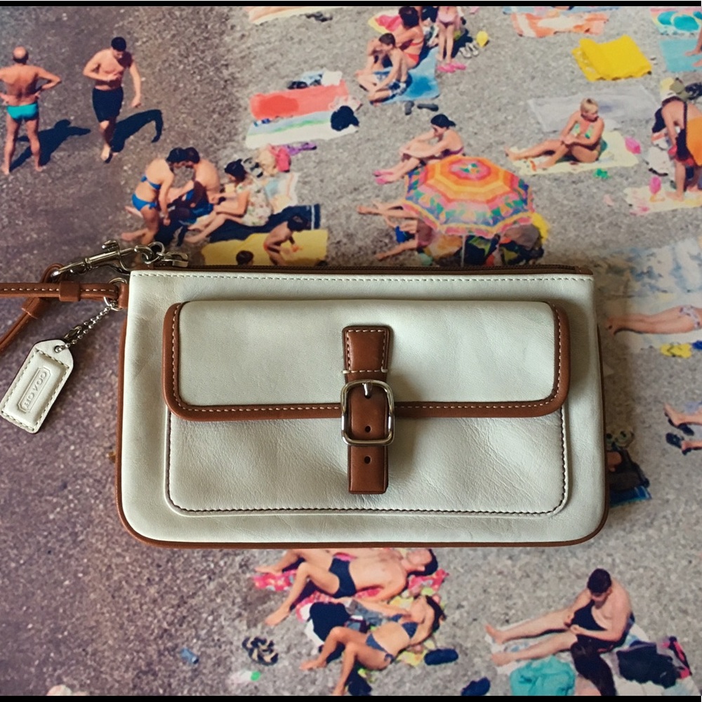COACH wristlet in cream