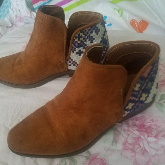 Girls booties - Picture 4 of 4