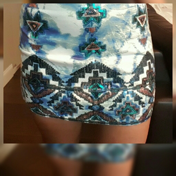 Express sequin mini skirt - Picture 1 of 3