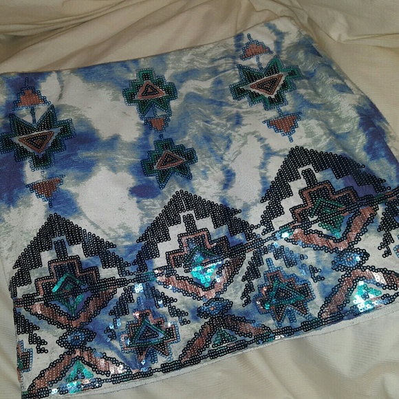 Express sequin mini skirt - Picture 2 of 3