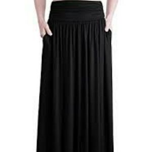 Trendy United Maxi Skirt With Pockets