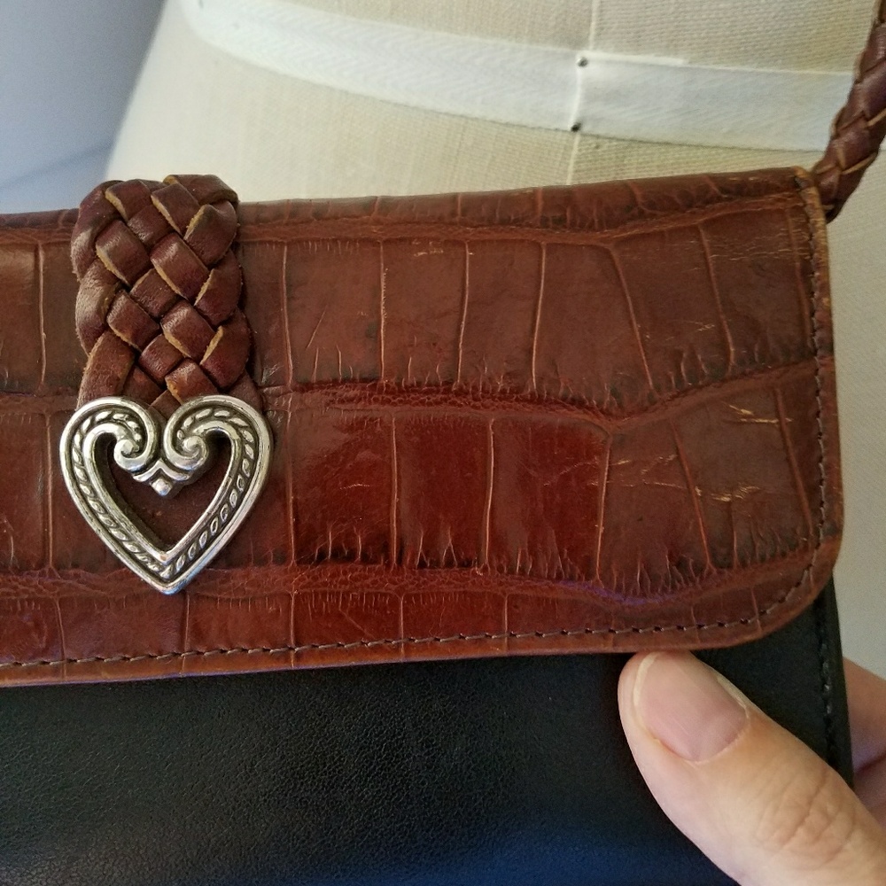 Brighton Crossbody Wallet - Picture 3 of 7