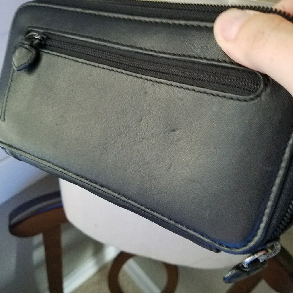 Brighton Crossbody Wallet - Picture 6 of 7