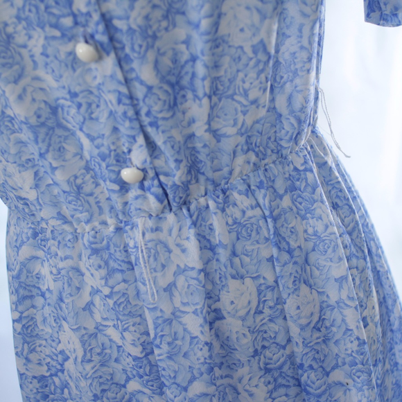 SOLD Vintage 80s Prairie Style Blue Floral Dress - Picture 7 of 8