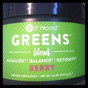 It Works greens blend, berry flavored