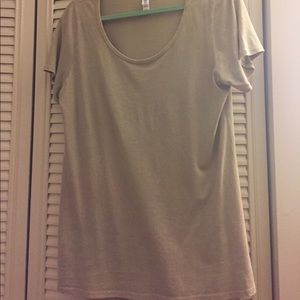 Lularoe classic tee
