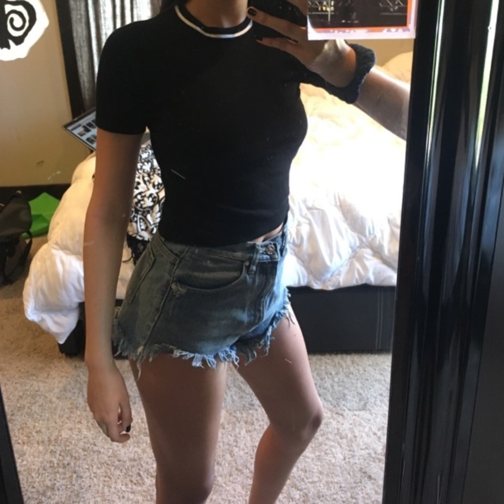 Cropped brandy Melville sweater