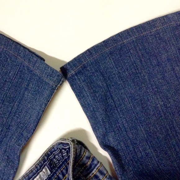 Miss Me RARE Gold Bedazzled Jeans🕶HP @ginap7777 - Picture 8 of 8