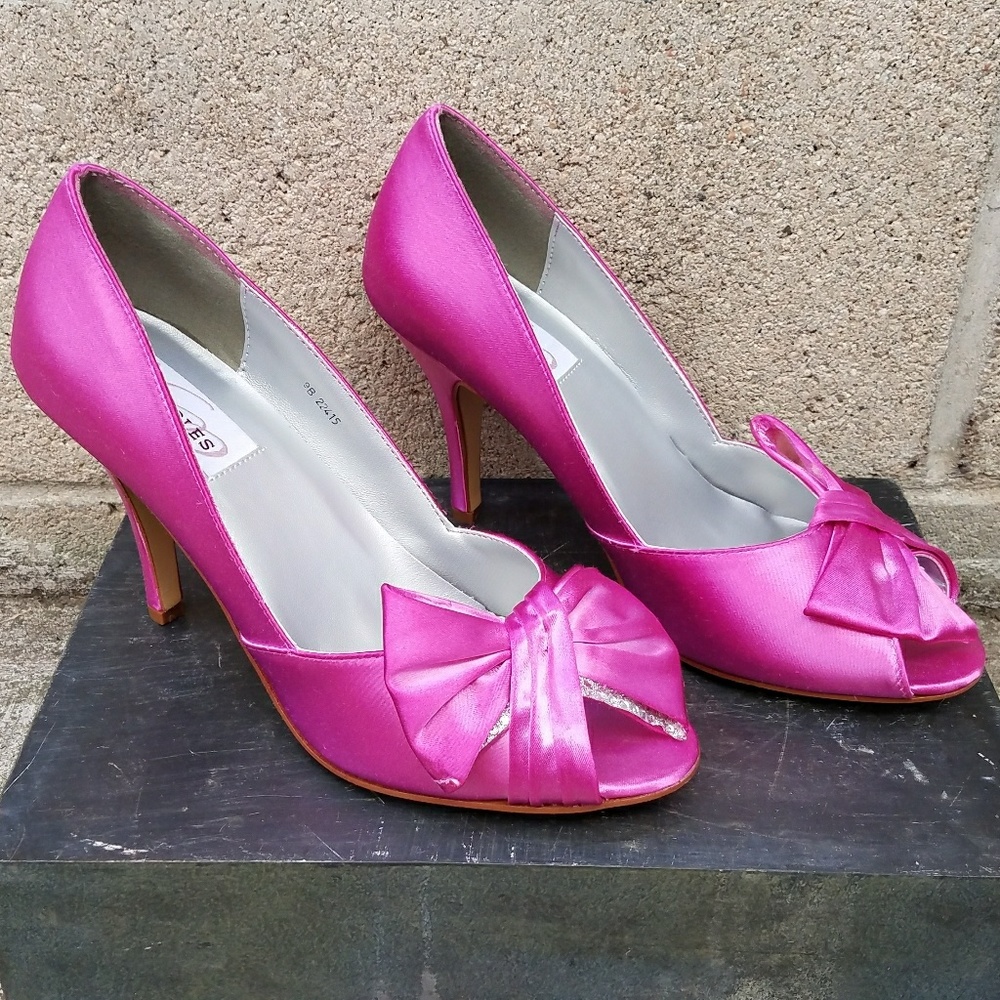 Dyeables Satin Pink Bow Shoes