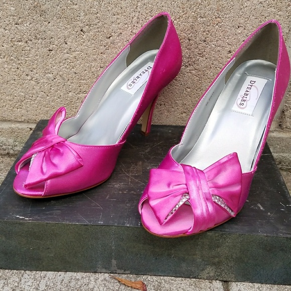Dyeables Satin Pink Bow Shoes - Picture 3 of 6