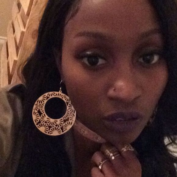 Meet your Posher, Khi'ree - Picture 1 of 1
