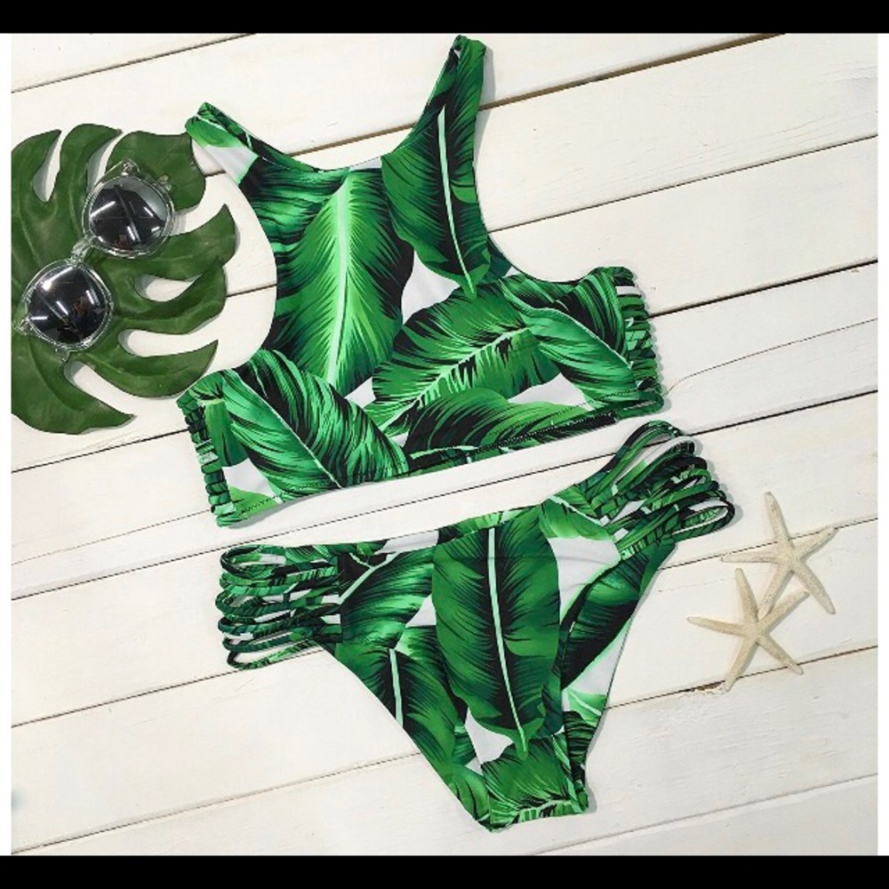 Cupshe swimsuit, NWOT - medium