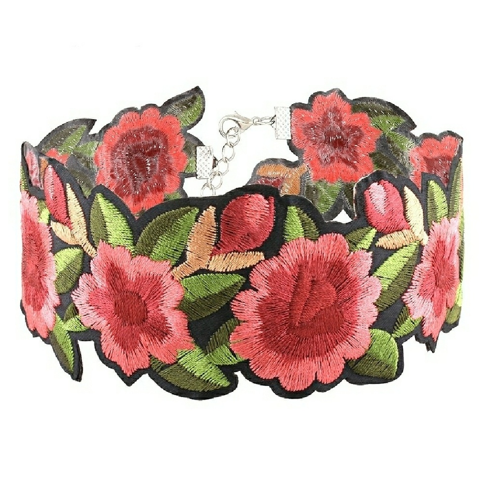 Rose choker