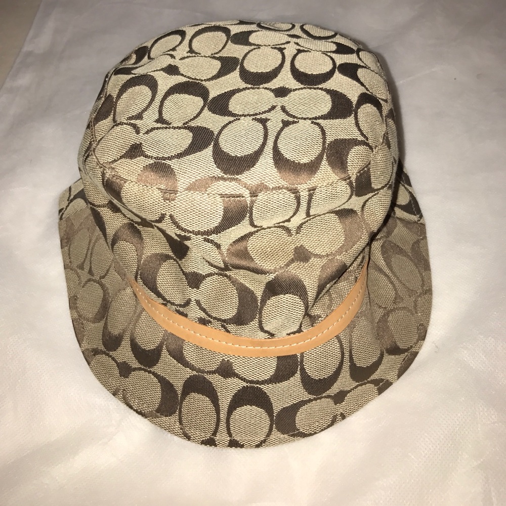 Authentic coach bucket hat in tan/beige