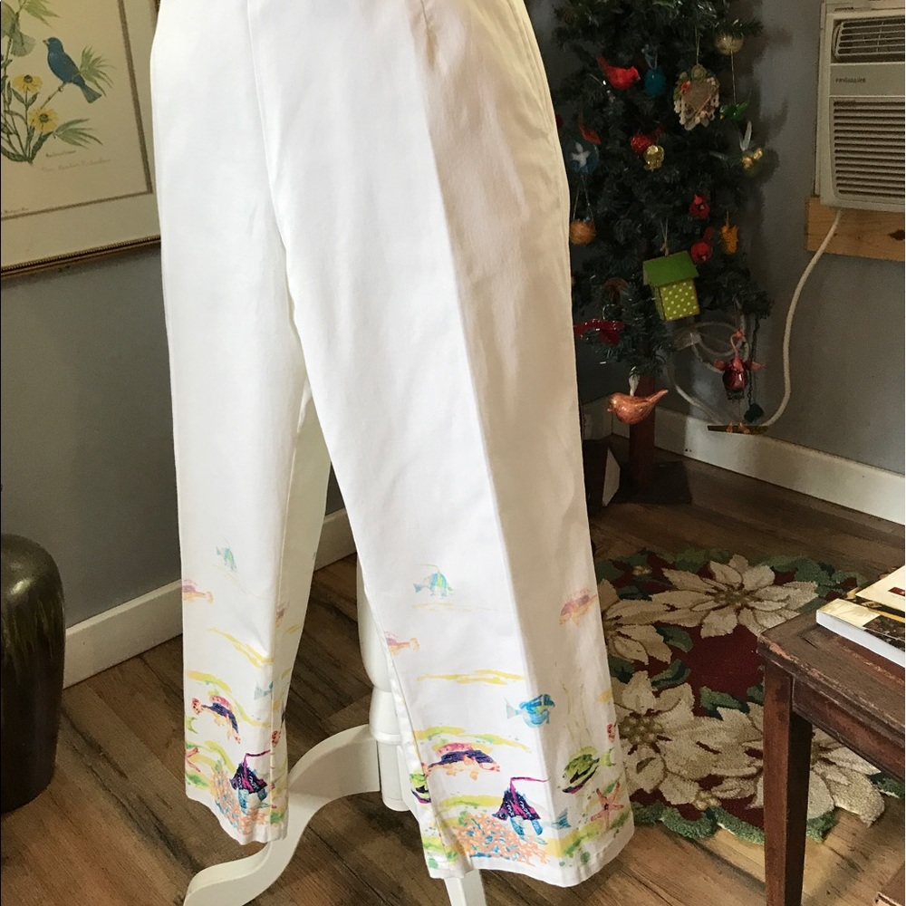 White cropped pants with 🐟