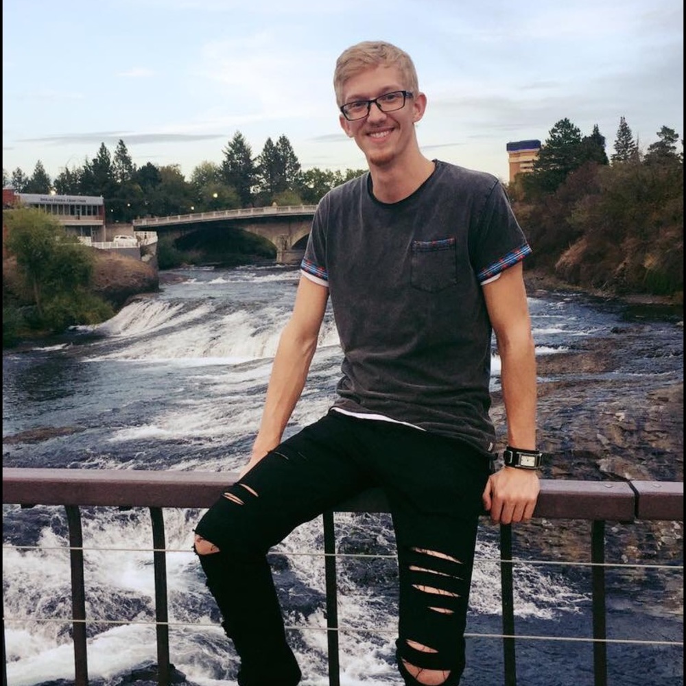 Meet your Posher, Wade