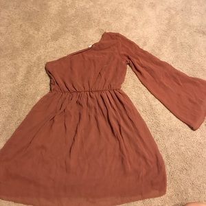 One shoulder dress