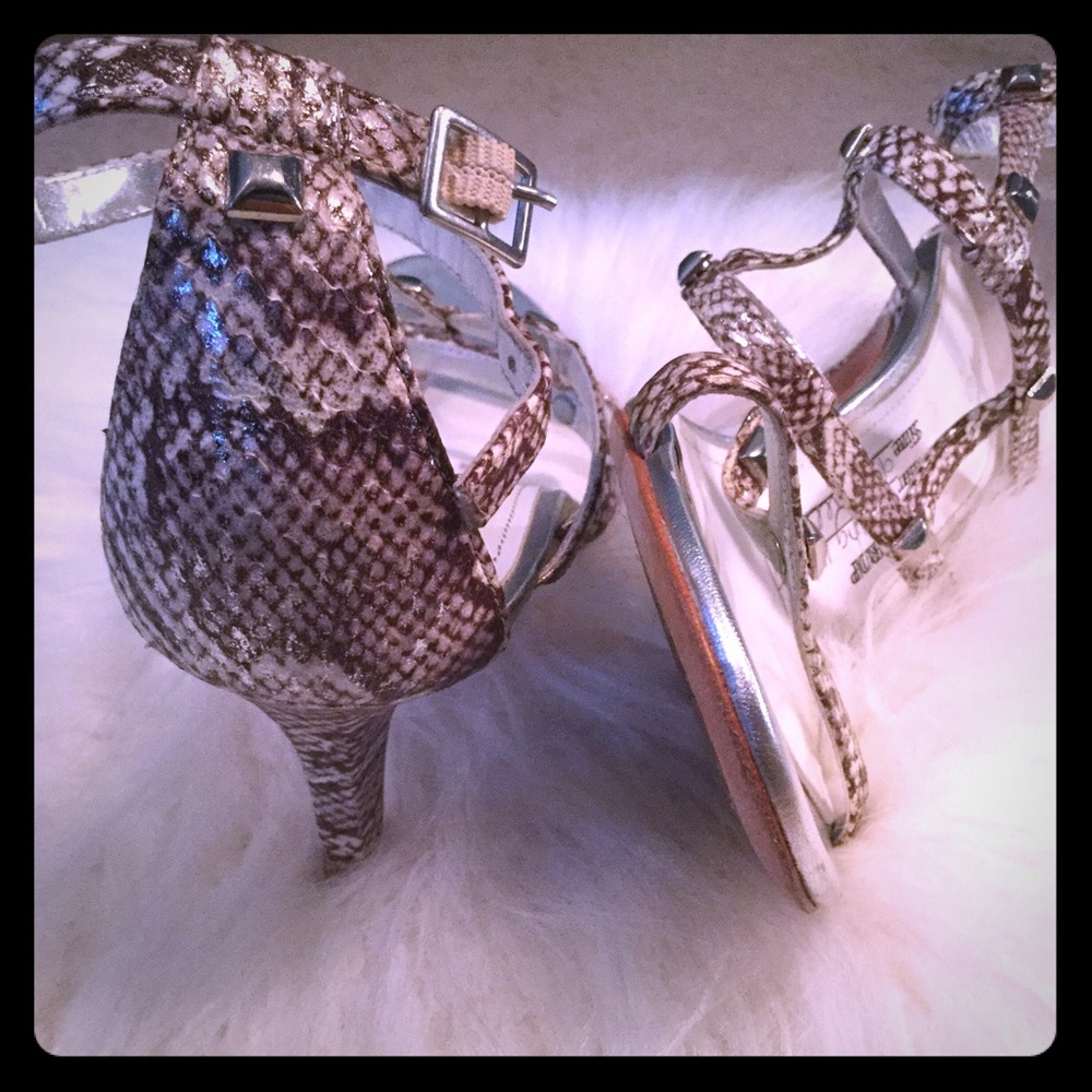 Sassy! Snakeskin Donald Pliner stud heels