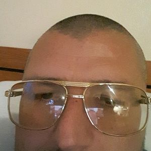 Meet your Posher, Ira