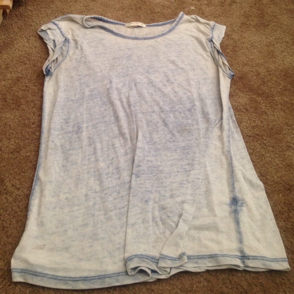 blue flowy top