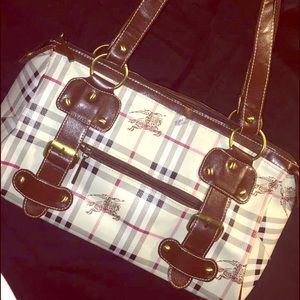 Burberry Bag / Purse