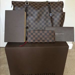 Louis Vuitton bag and wallet authentic!!