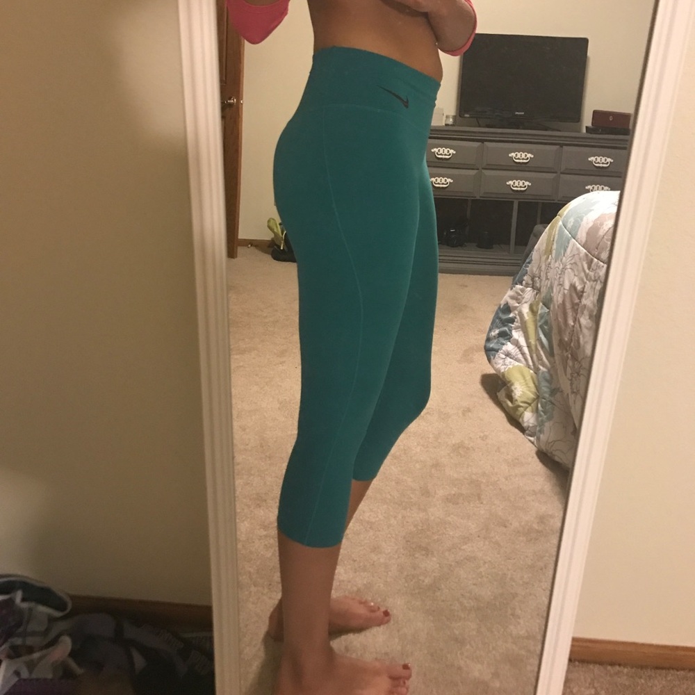 Nike Dri Fit Capris