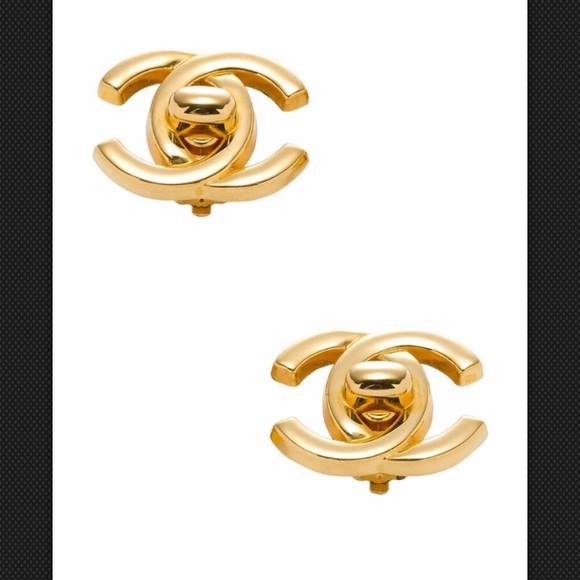 *SOLD* Auth Vintage CHANEL turn lock CC earrings - Picture 4 of 5