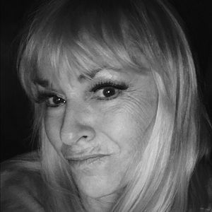 Meet your Posher, April