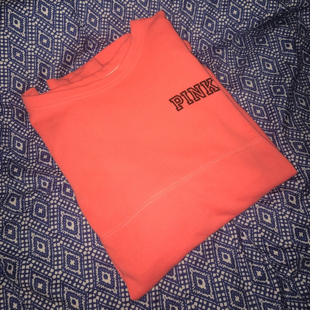 SOLD✨VS Pink Campus Crew ❤️