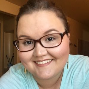 Meet your Posher, Courtney