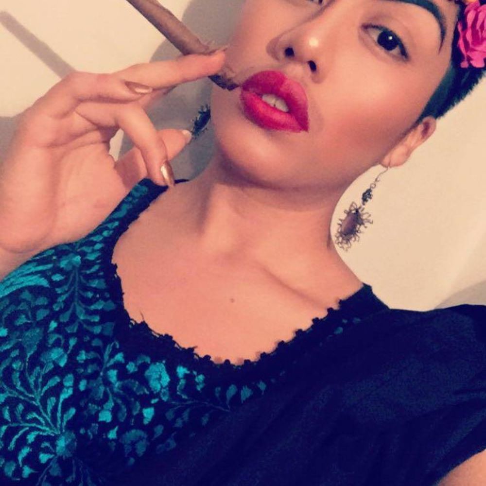 Meet your Posher, Yoana