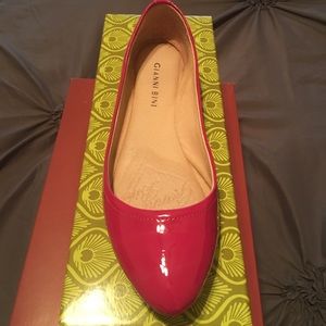 Gianni Bini hot fuchsia flats - size 6
