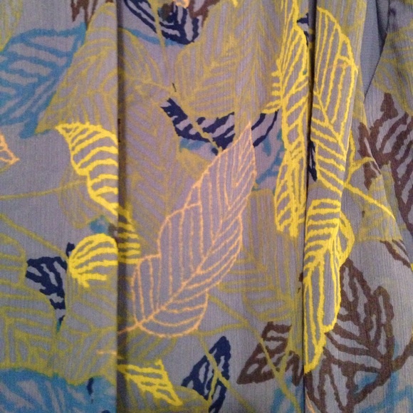 Sleeveless blouse - Picture 2 of 4