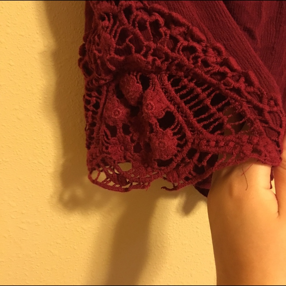 Maroon soft shorts with crochet inset size XL - Picture 4 of 4